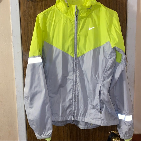 Nike Windbreaker Jacket - Picture 2 of 11